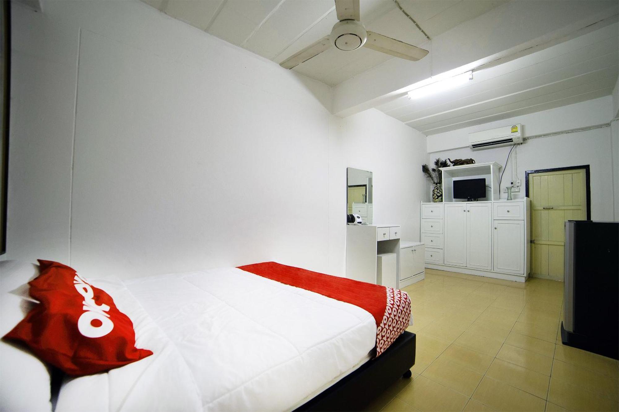 Oyo 560 Chang Hostel Suvarnabhumi Бангкок Экстерьер фото