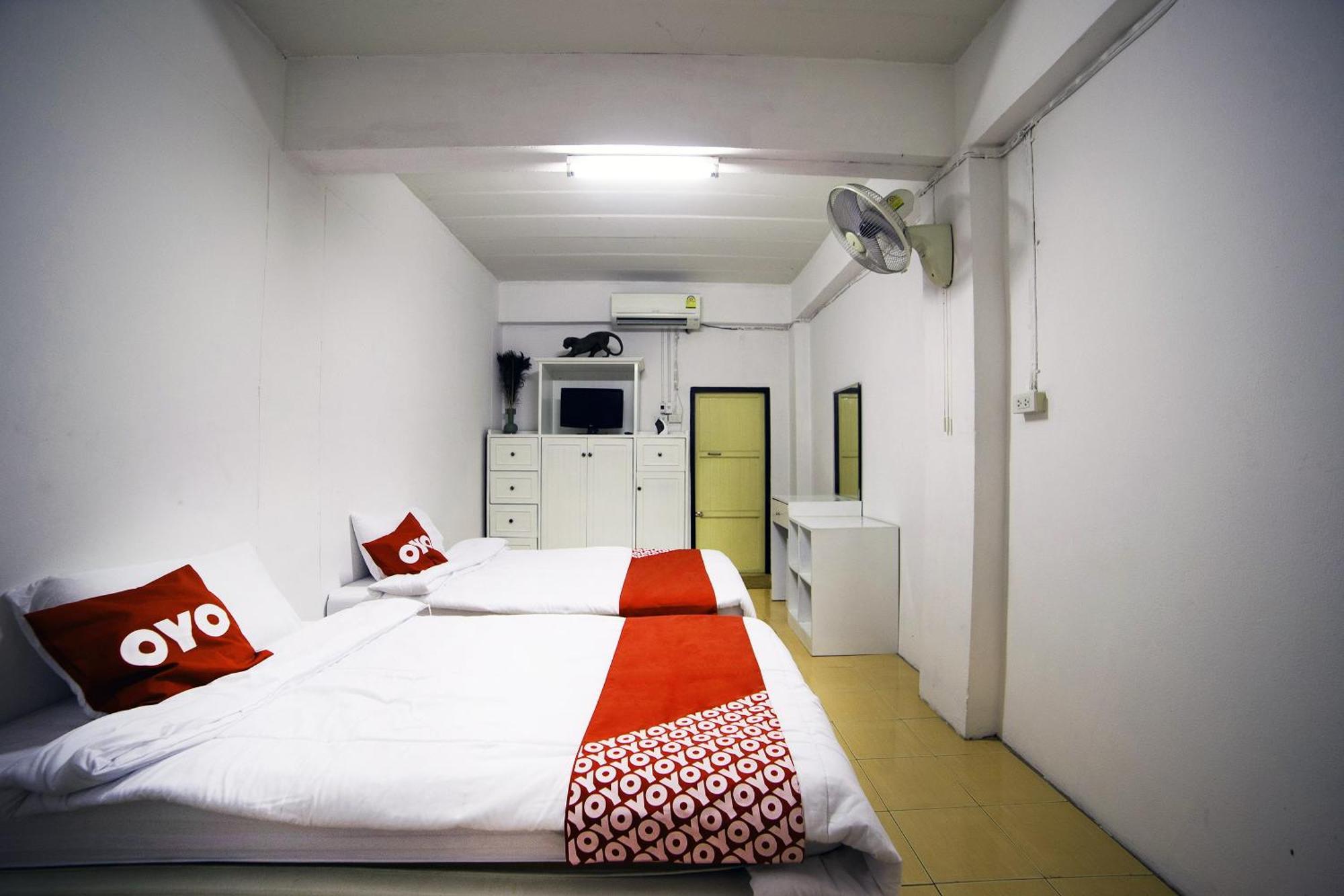 Oyo 560 Chang Hostel Suvarnabhumi Бангкок Экстерьер фото