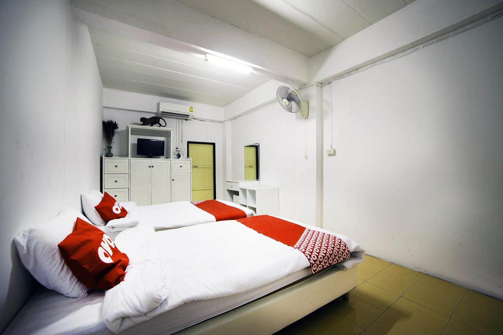 Oyo 560 Chang Hostel Suvarnabhumi Бангкок Экстерьер фото